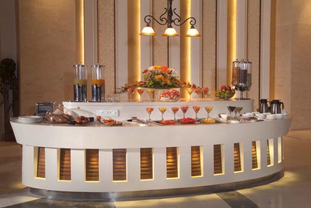 Savoy Suites Greater Noida Ngoại thất bức ảnh