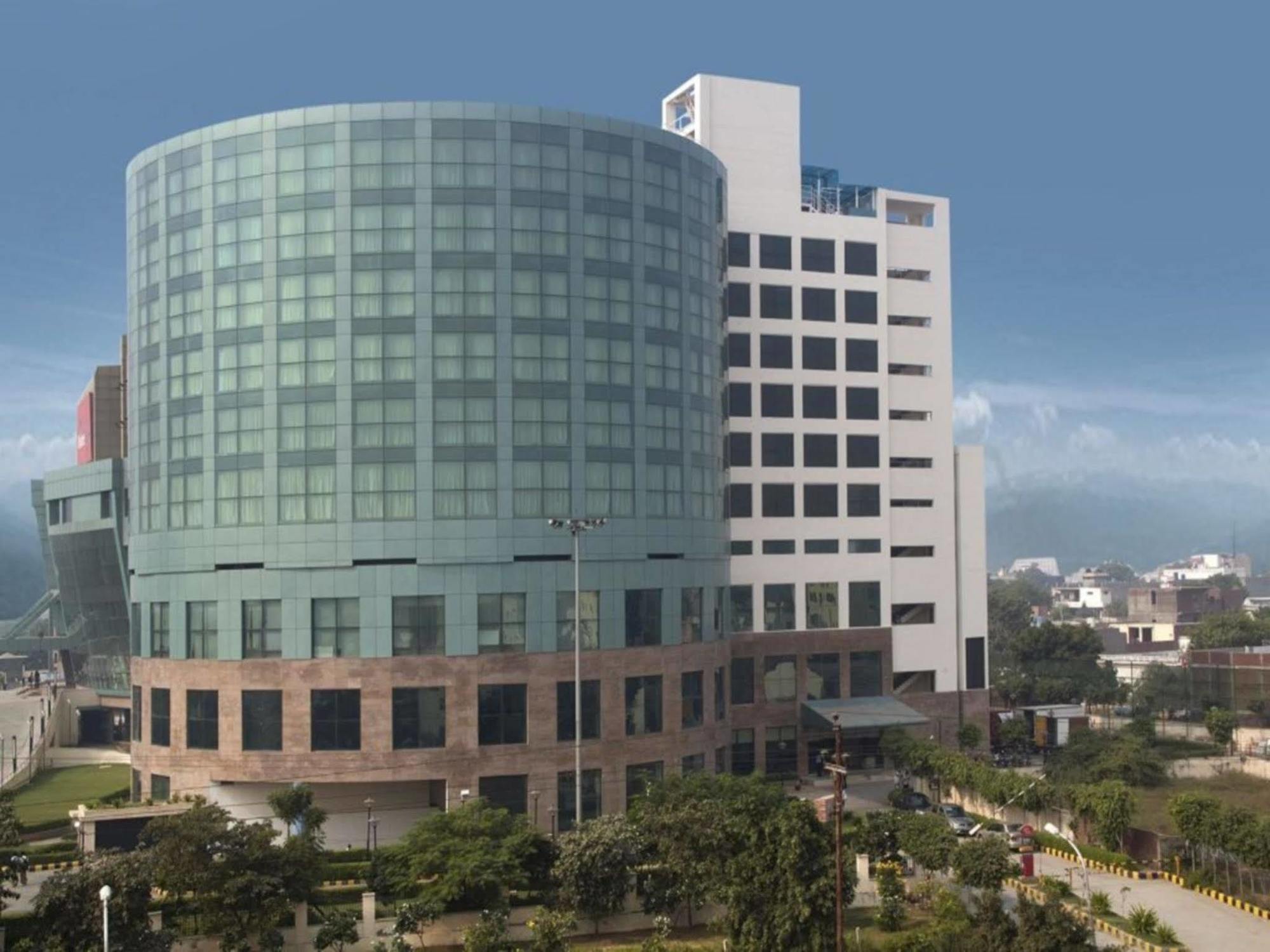 Savoy Suites Greater Noida Ngoại thất bức ảnh