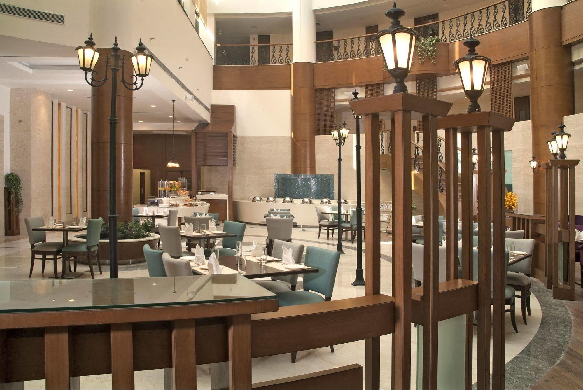 Savoy Suites Greater Noida Ngoại thất bức ảnh