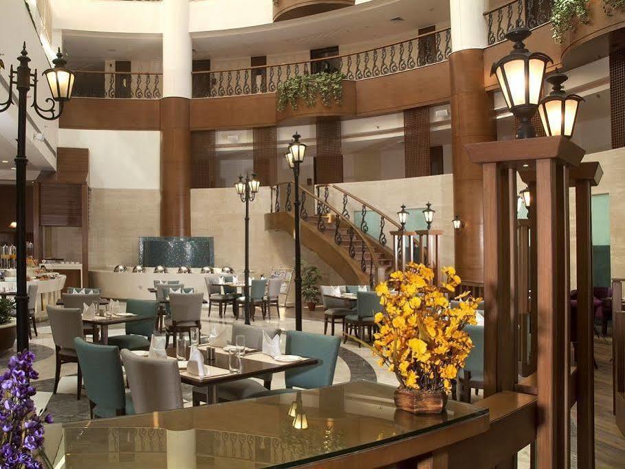 Savoy Suites Greater Noida Ngoại thất bức ảnh